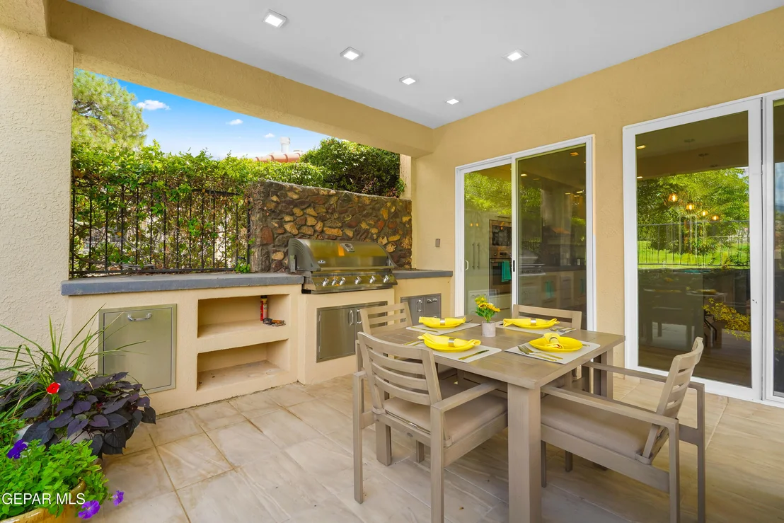 Photo of Unit 21 at 6006 Balcones Court