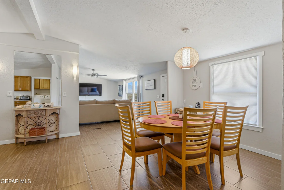 Photo of 2901 COOK Street