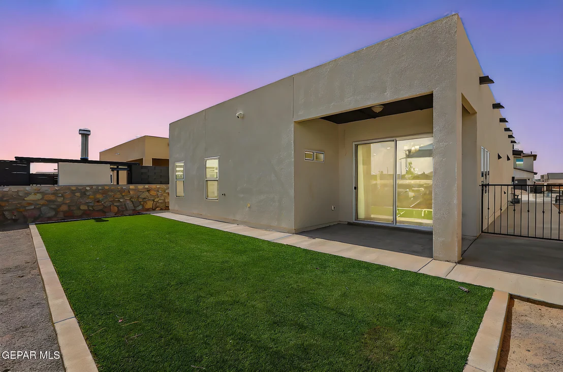Photo of 13860 Summer View Avenue