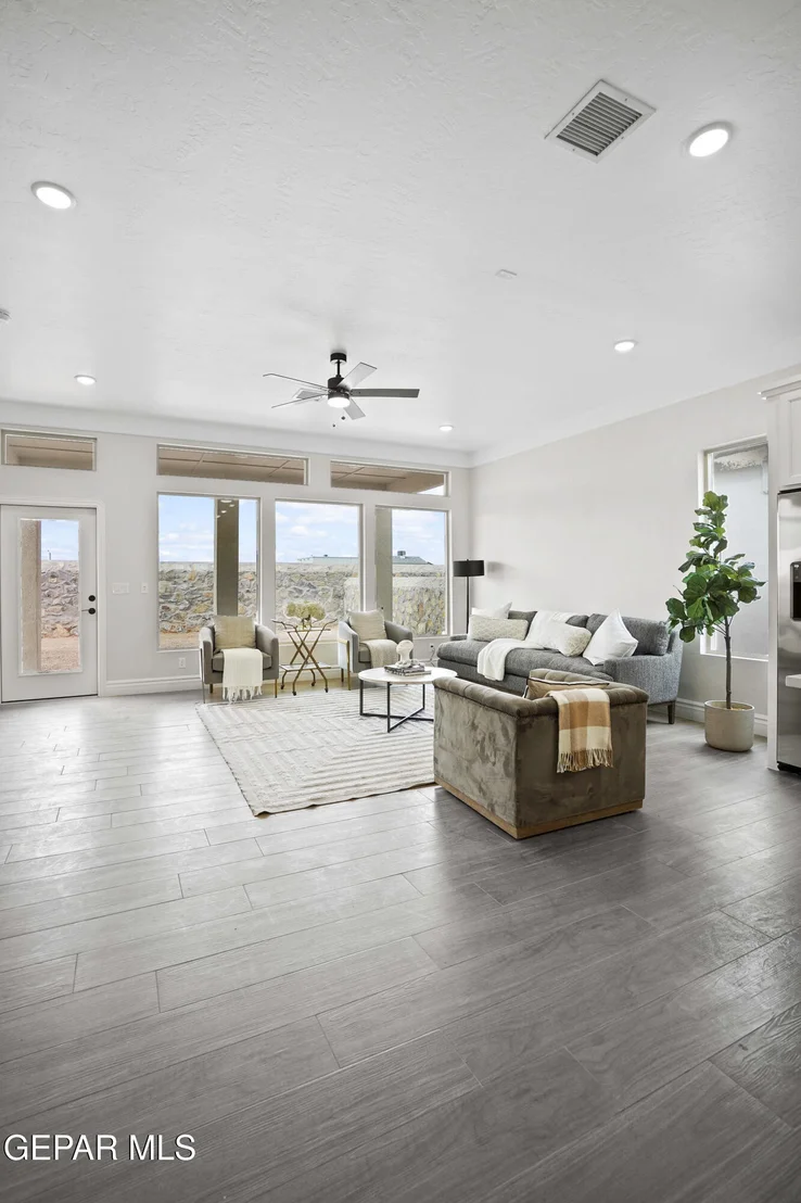 Photo of 15004 Composition Avenue