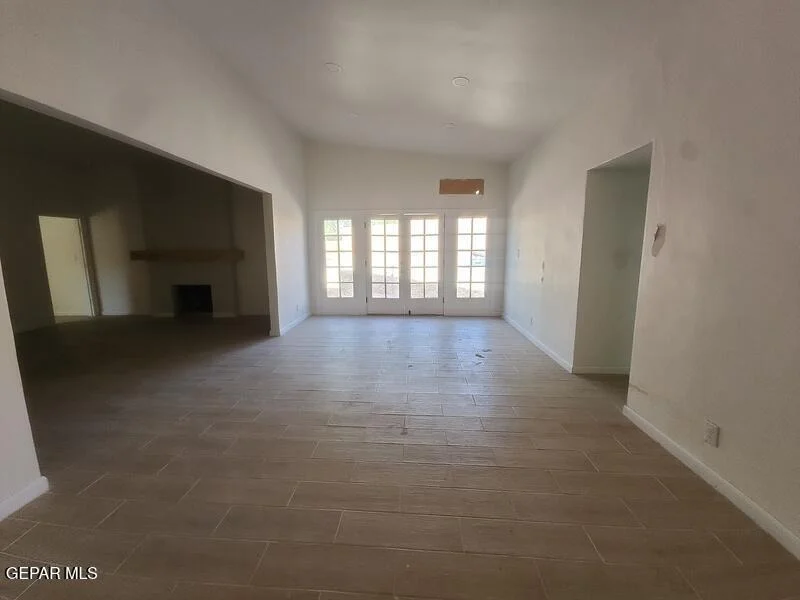 Photo of 129 SERRANIA Drive