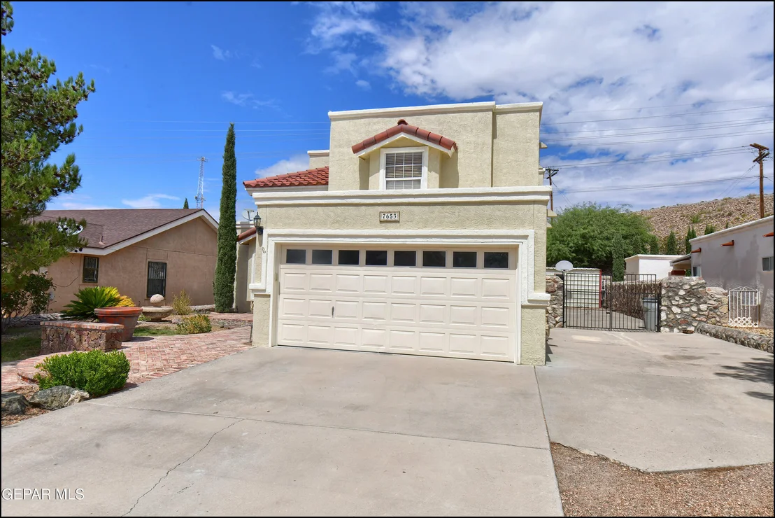 Photo of 7653 DIANJOU Drive