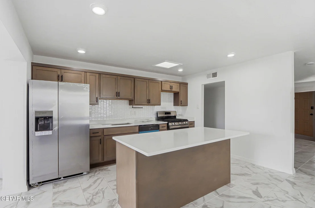 Photo of 9040 DIANA Drive