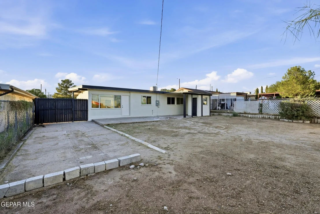 Photo of 1030 MARLOW Road