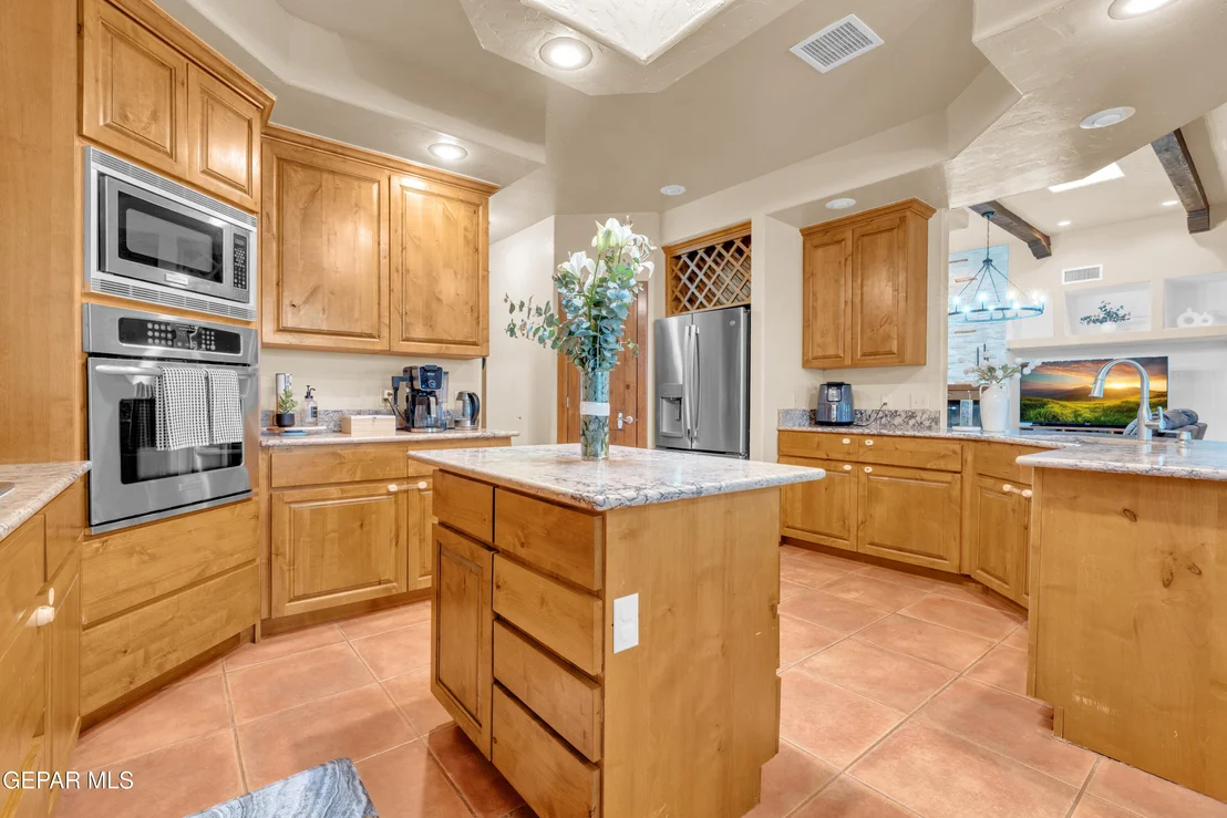 Photo of 1072 LOS MOROS Drive