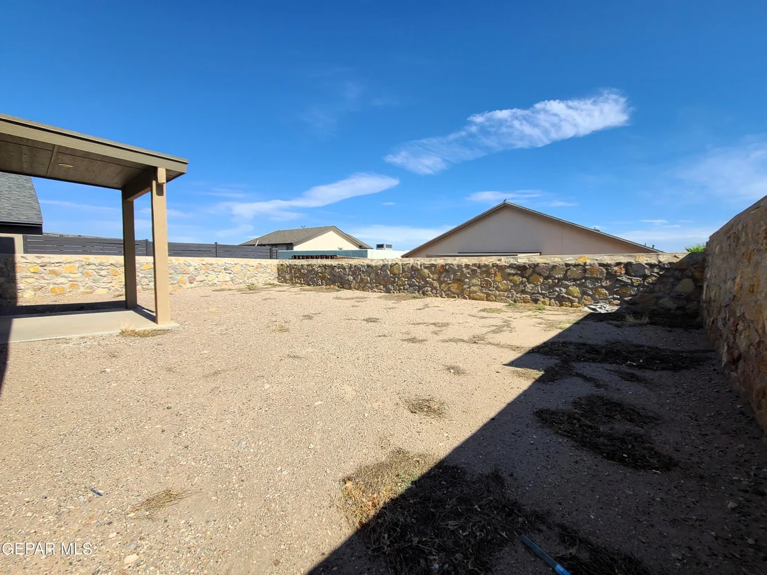 Photo of 7421 EAGLE VISTA Drive