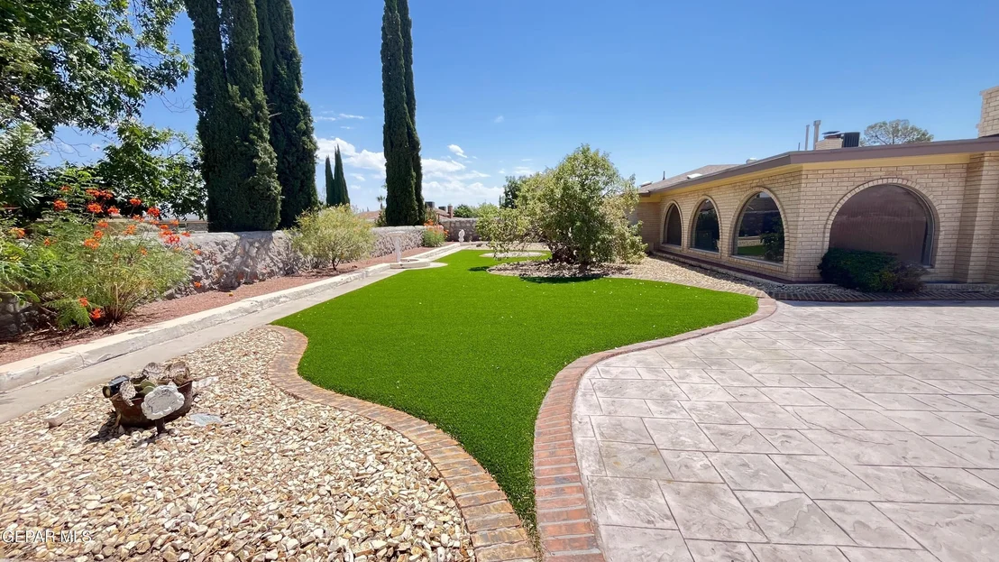 Photo of 10601 CAUSEWAY Drive