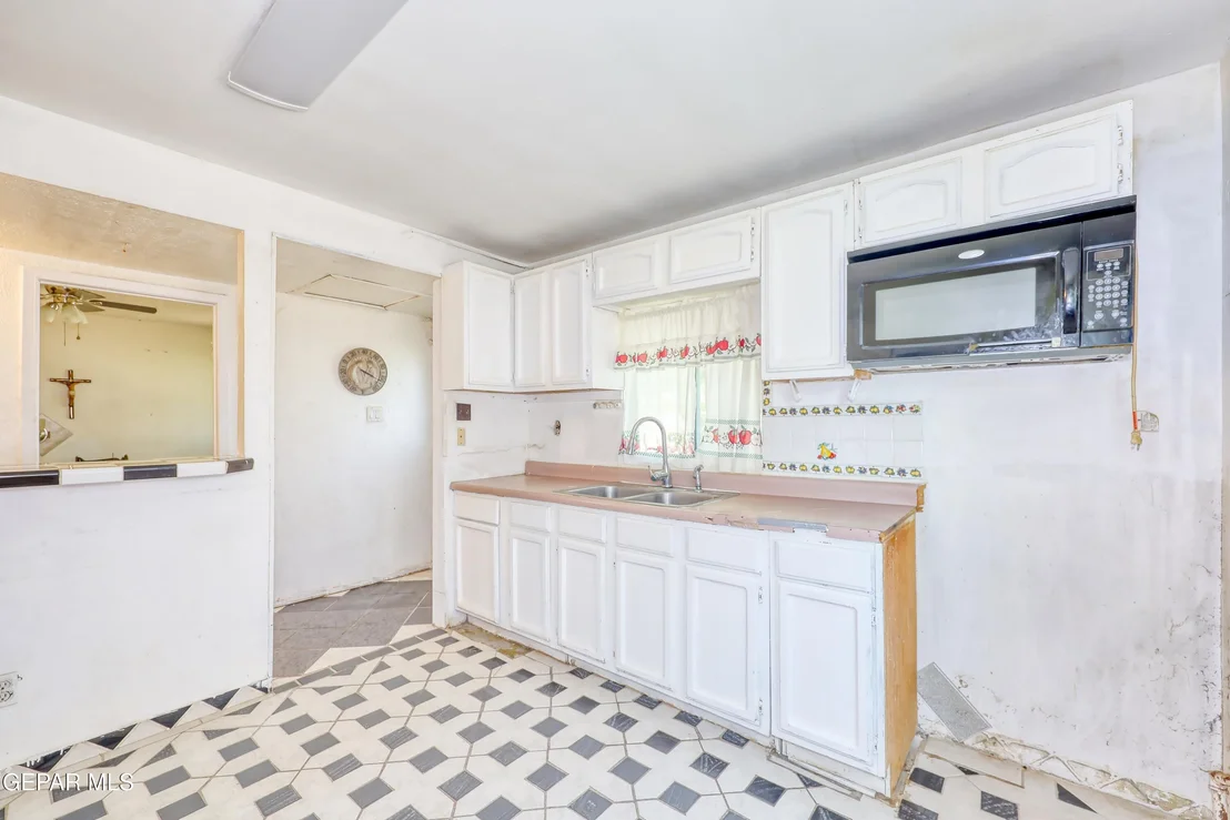 Photo of 7421 MINDORO Place