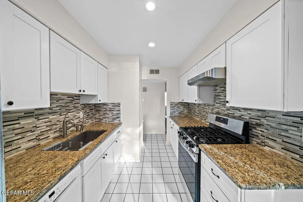 Photo of 220 PYRITE Drive