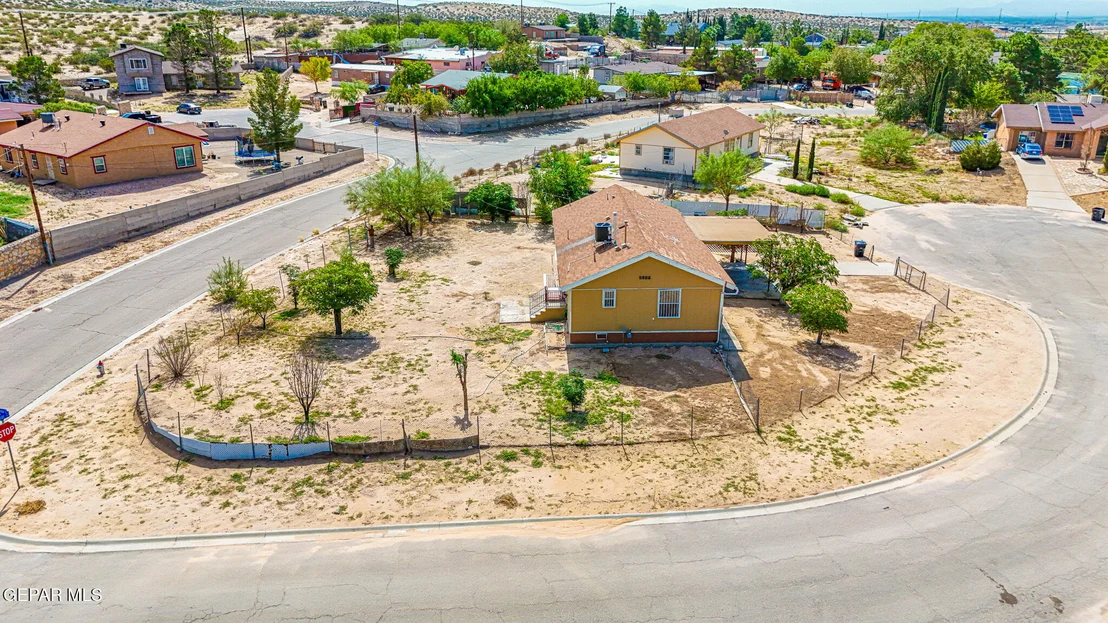 Photo of 1551 SEMINOLE Drive