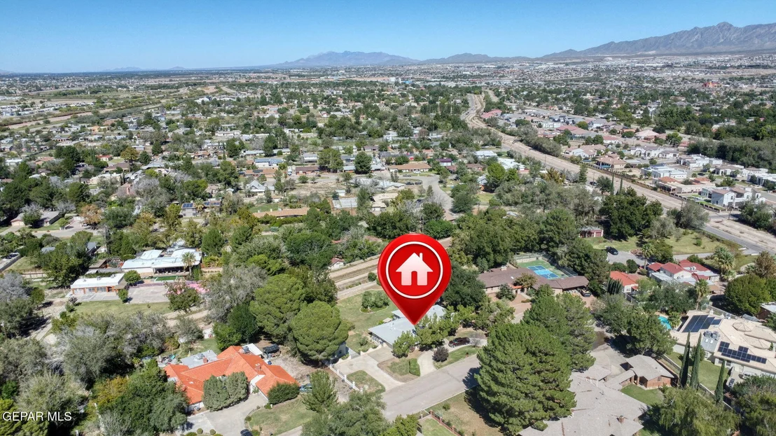Photo of 717 LIVE OAK Drive