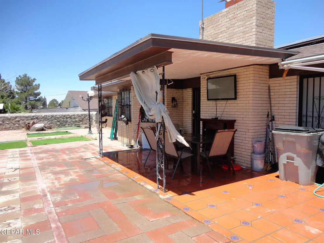 Photo of 624 DE LEON Drive