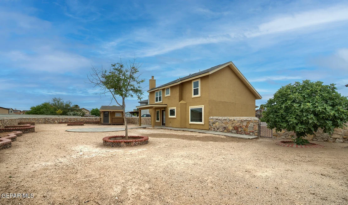 Photo of 455 Shadow Glen Court