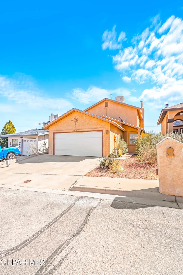 Photo of 6860 RIDGE TOP Drive