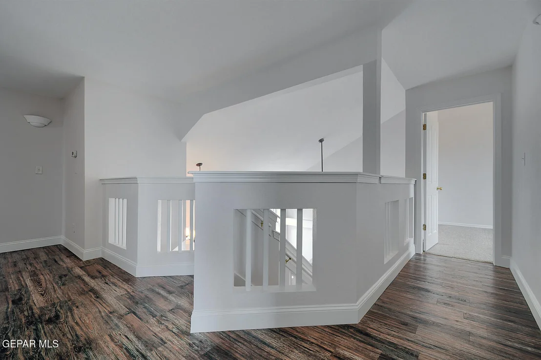 Photo of 455 Shadow Glen Court