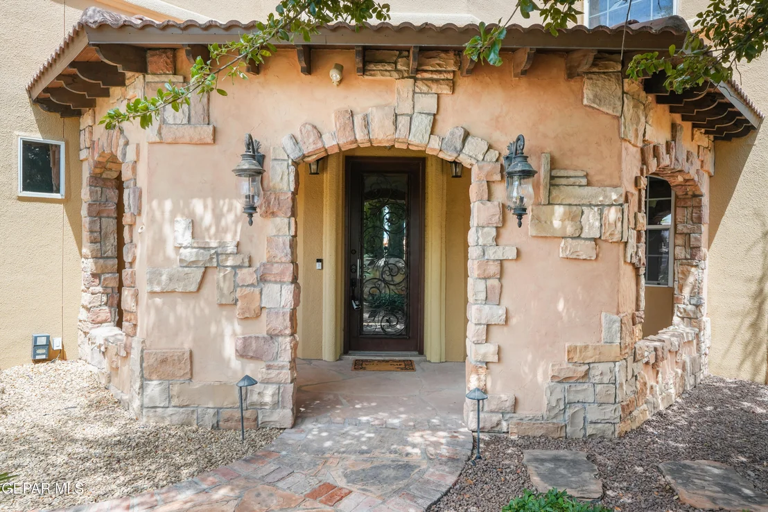 Photo of 6540 CABANA DEL SOL Drive