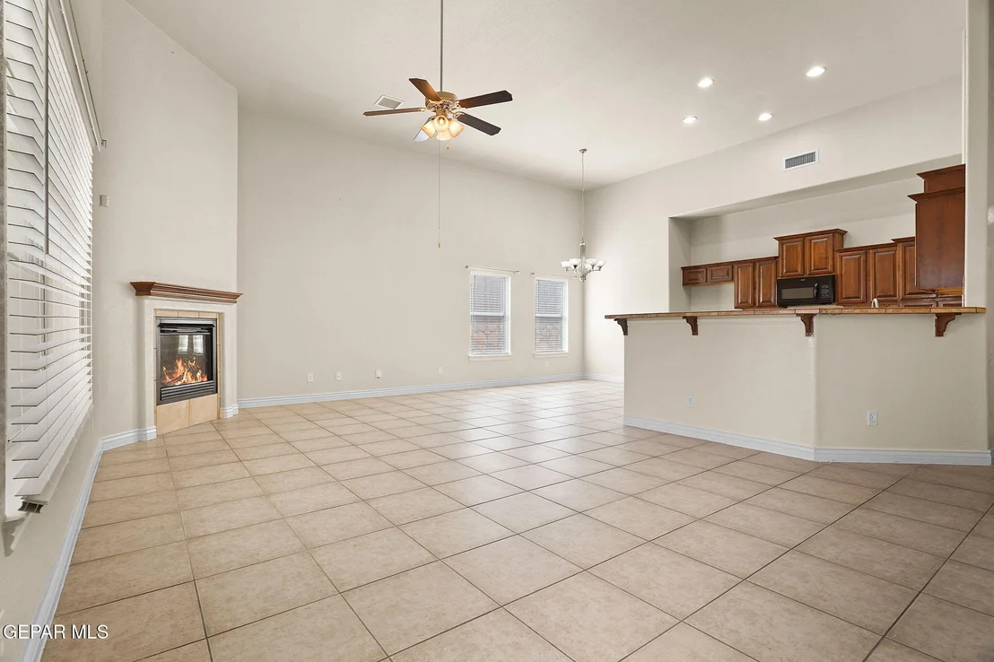 Photo of 5544 GUSTAVO MADRID Lane