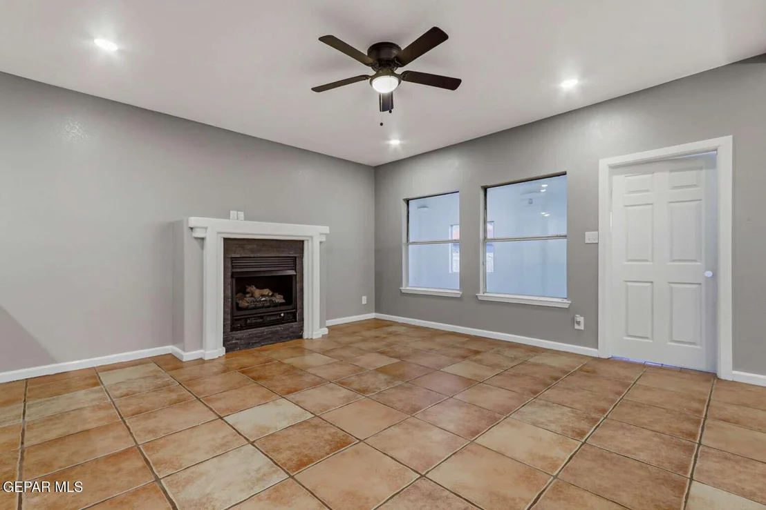 Photo of 12404 PASEO LARGO Circle