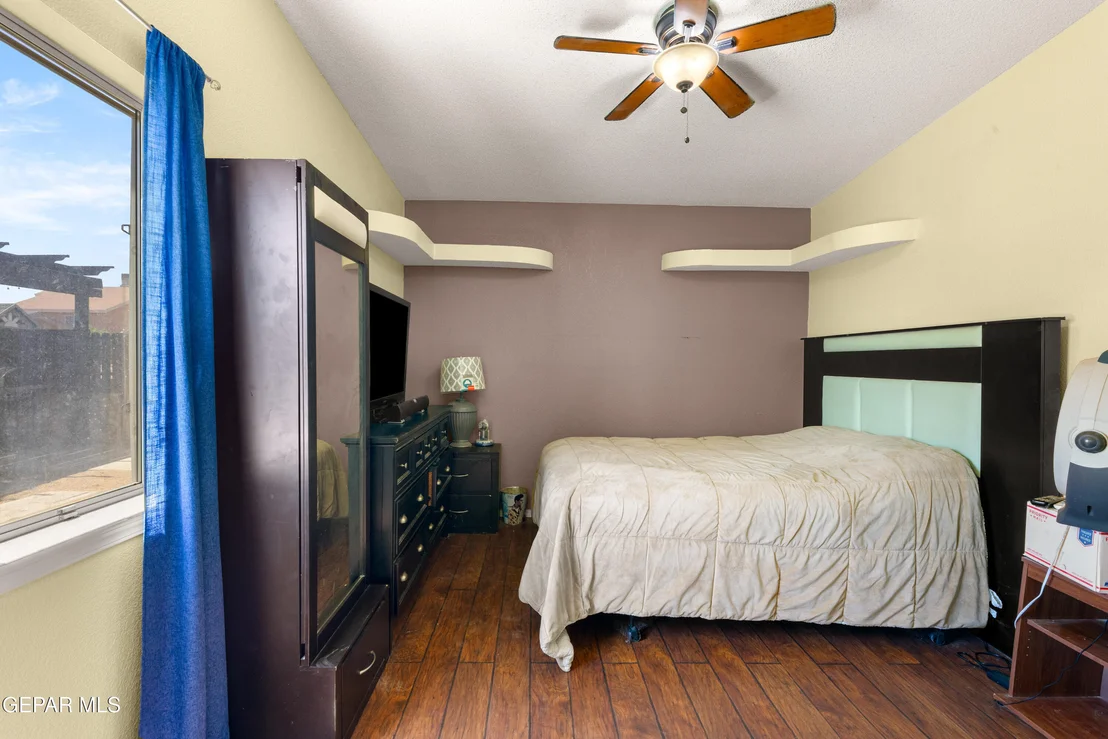 Photo of 11916 AUBURN SANDS Drive