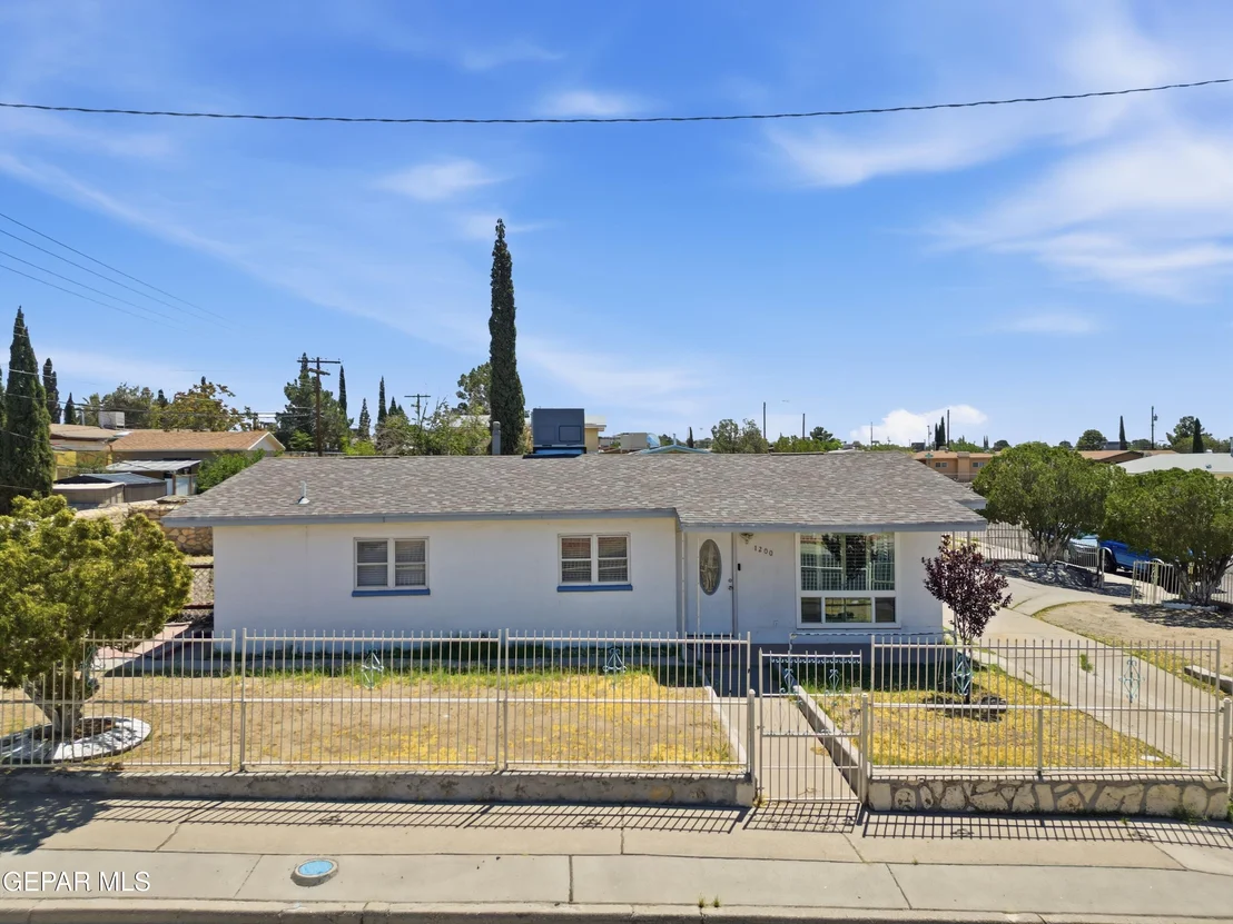 Photo of 1200 HUNTER Drive