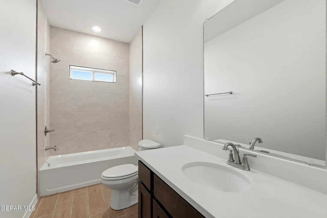Photo of 3764 Model Lane