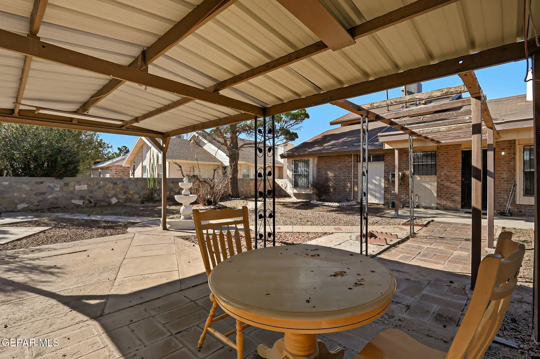 Photo of 15318 NORTHPORT Court