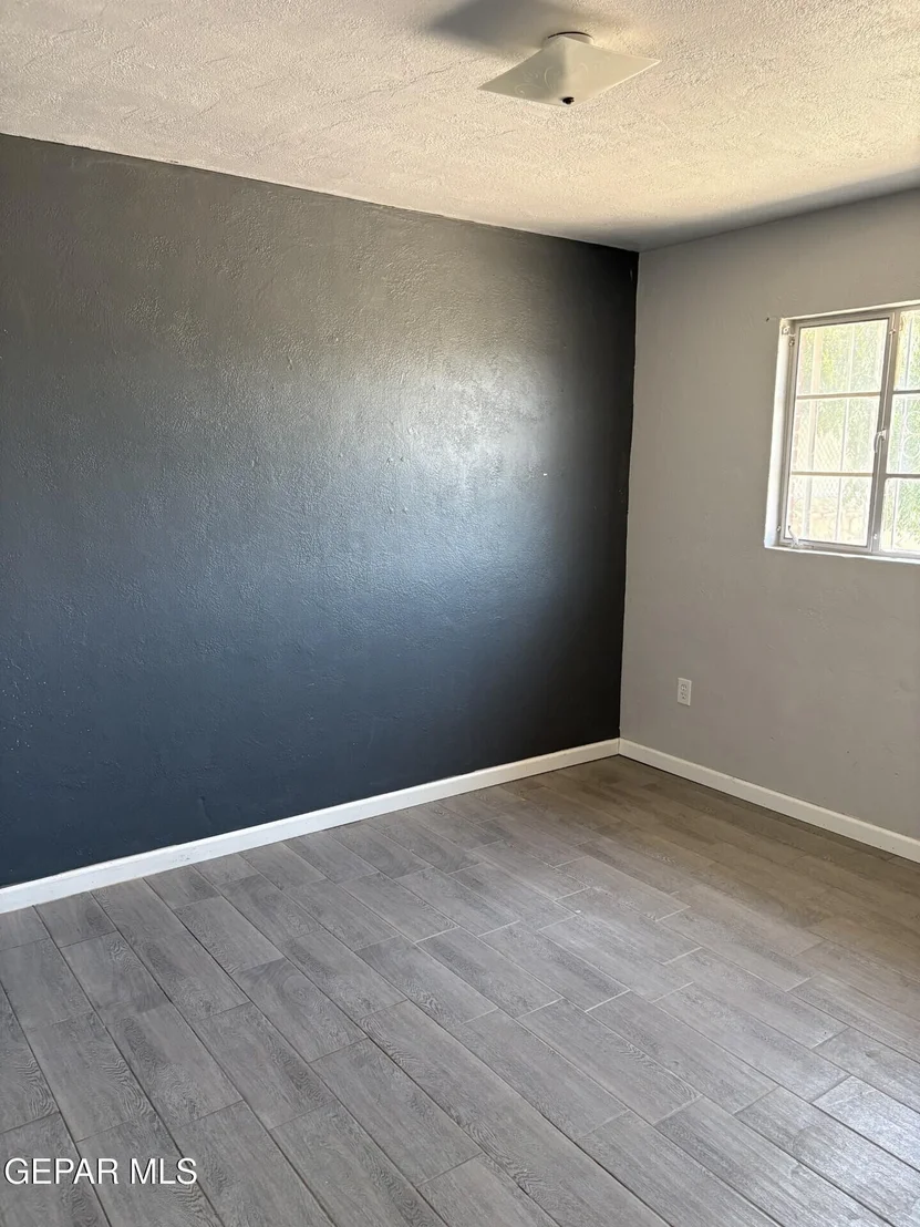 Photo of 604 ENCINO Drive