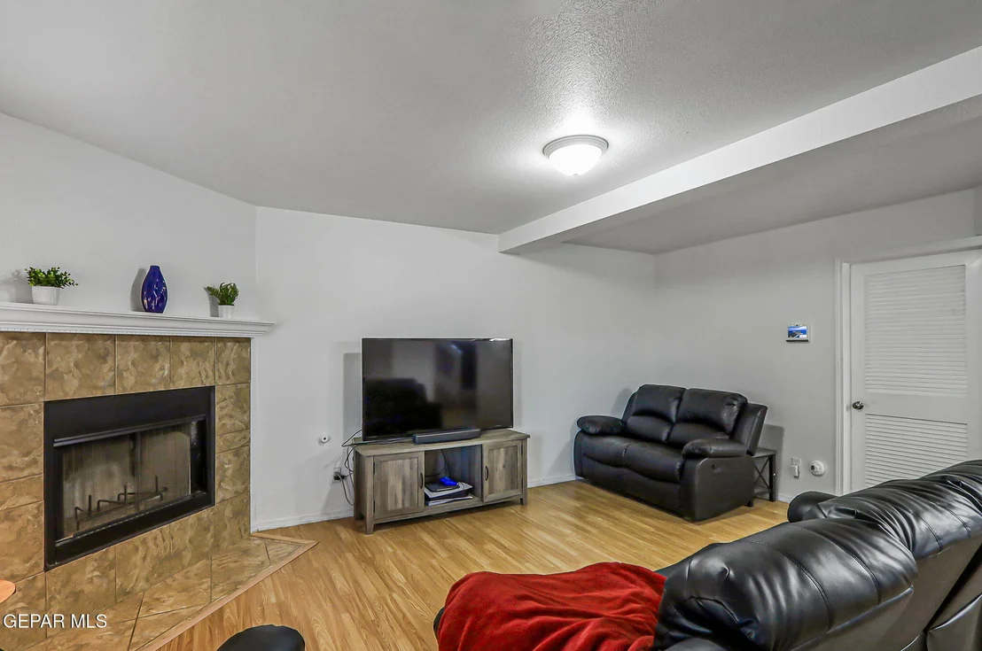 Photo of 680 Sequeiros Court
