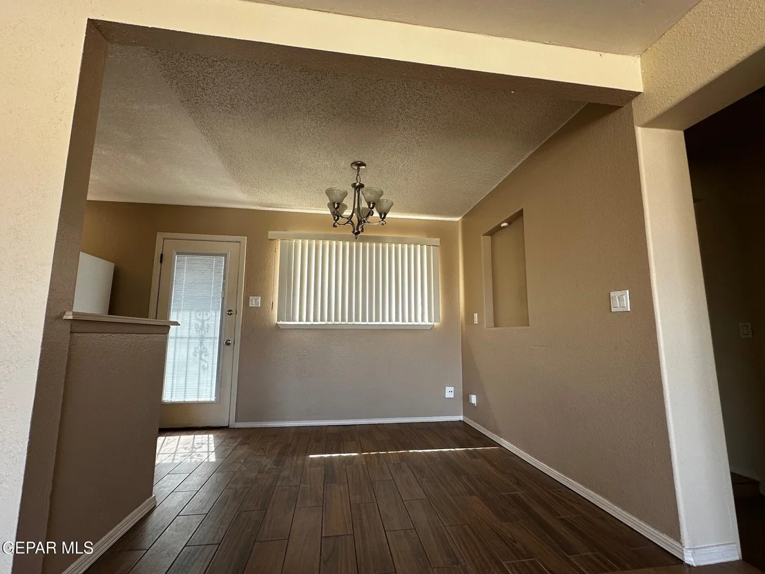 Photo of 8124 BURNHAM Road