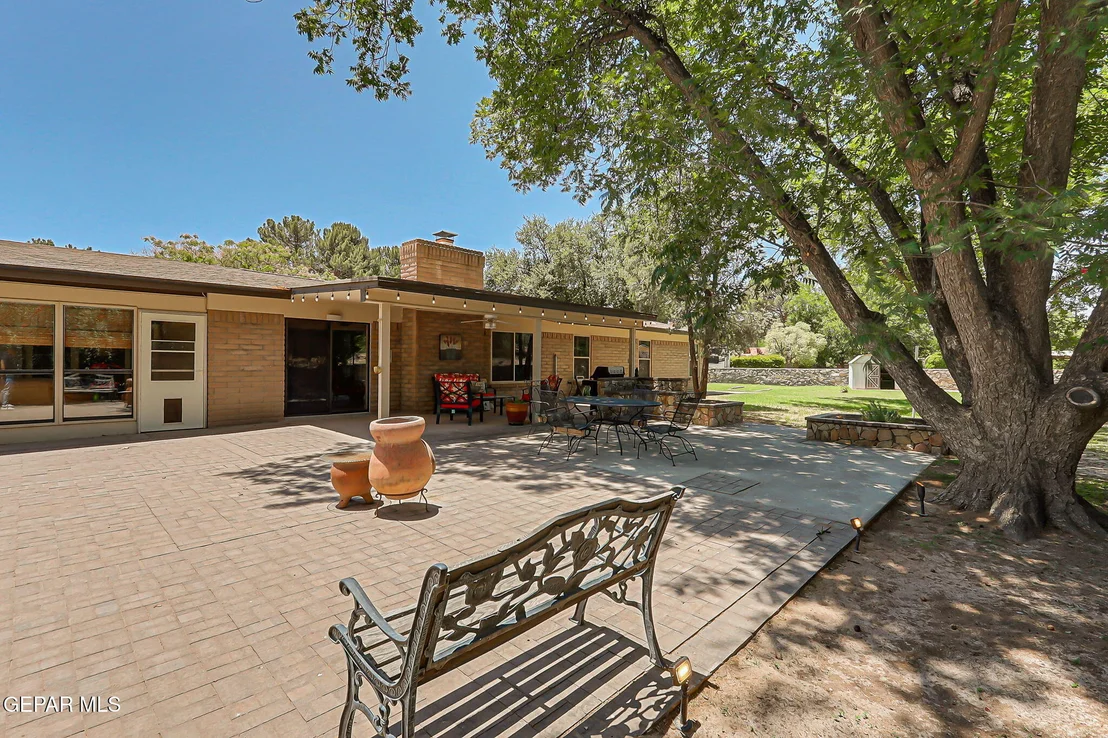Photo of 713 LIVE OAK Drive