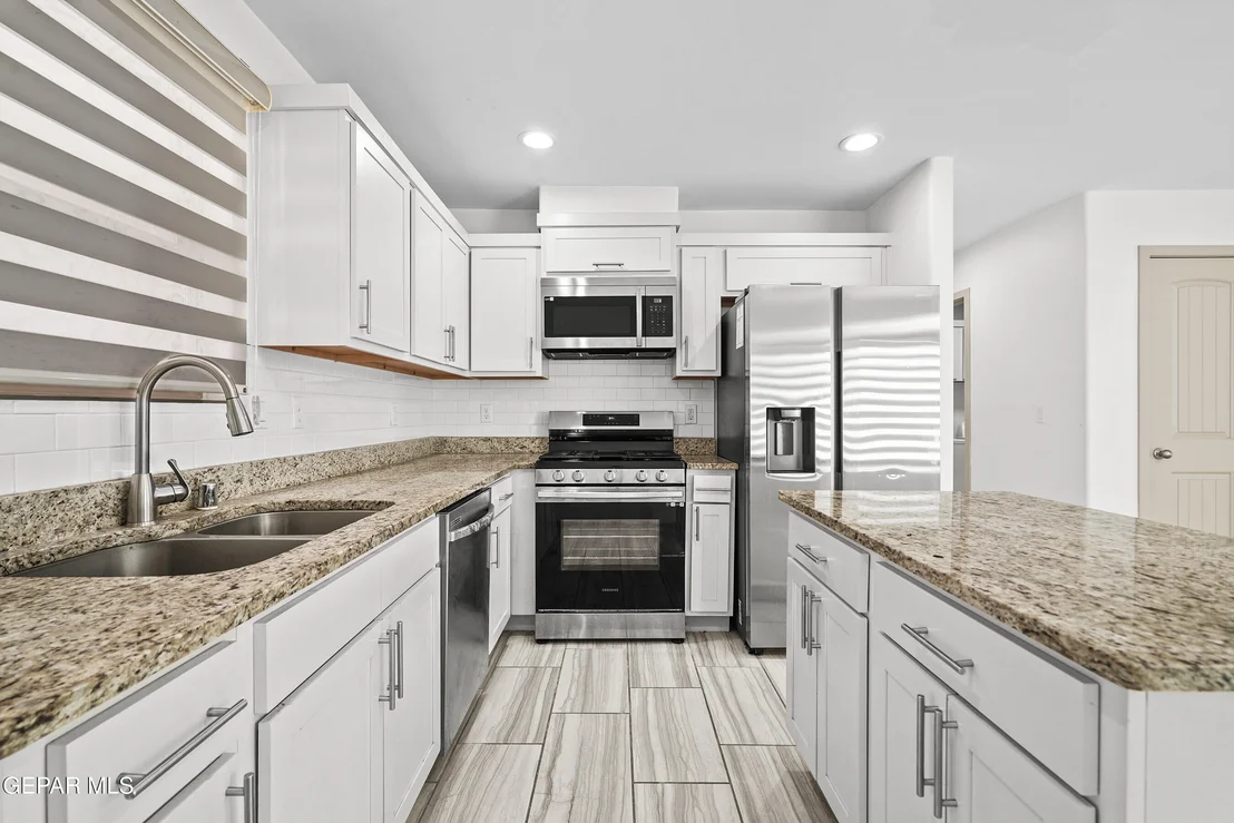 Photo of 13159 EMERALD ISLE Street