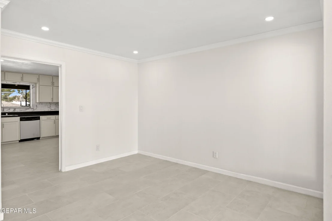 Photo of 6849 LA CADENA Drive