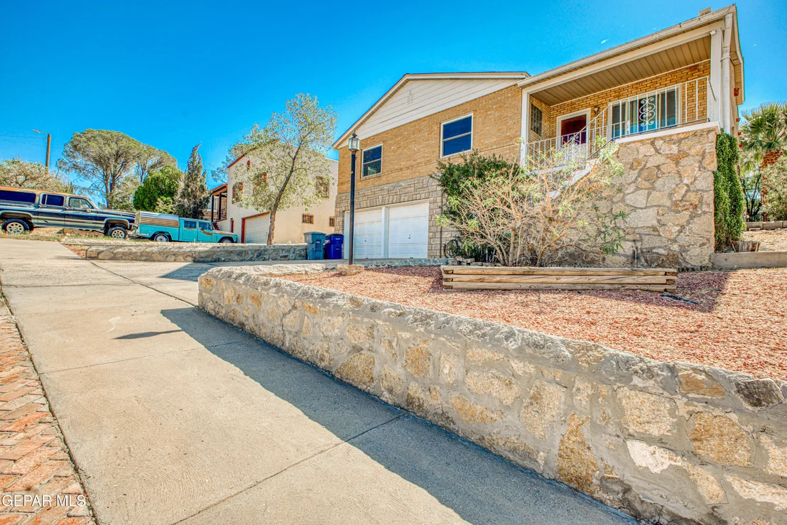 Photo of 820 Galloway Drive
