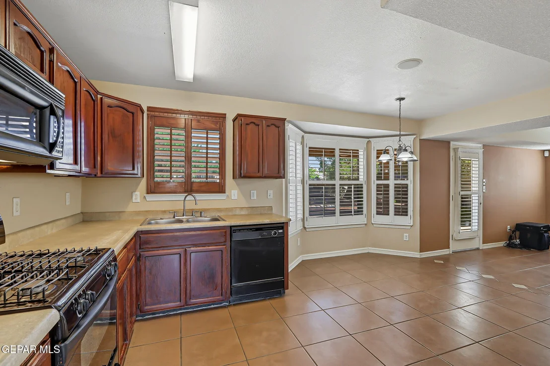 Photo of 6108 River Park Place