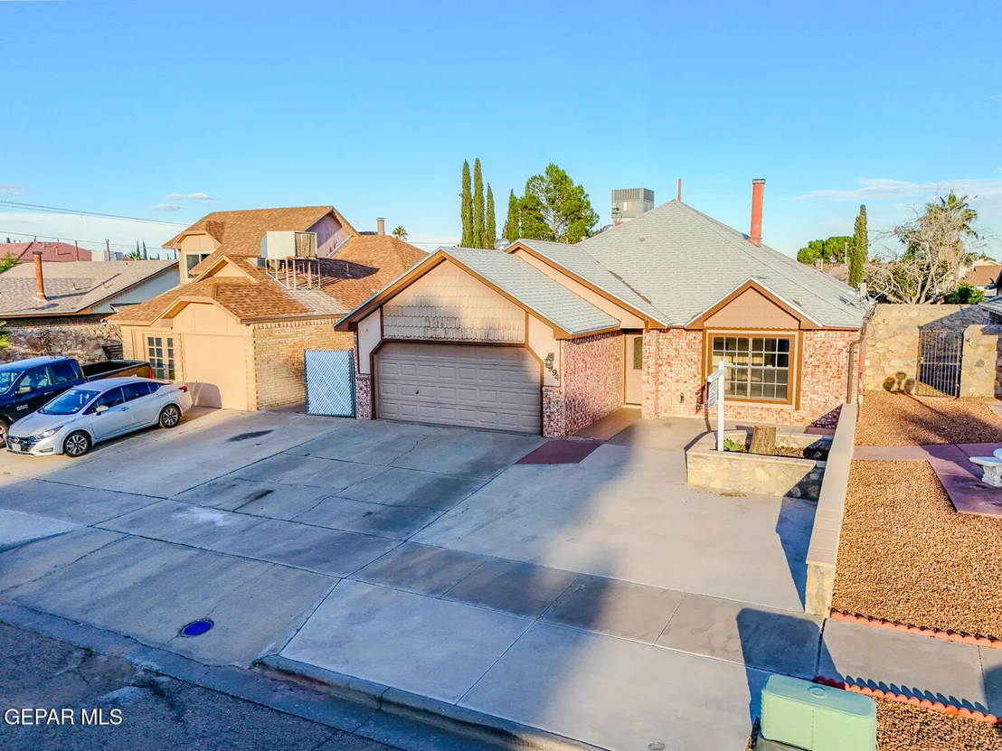 Photo of 1994 DANA BREE Drive