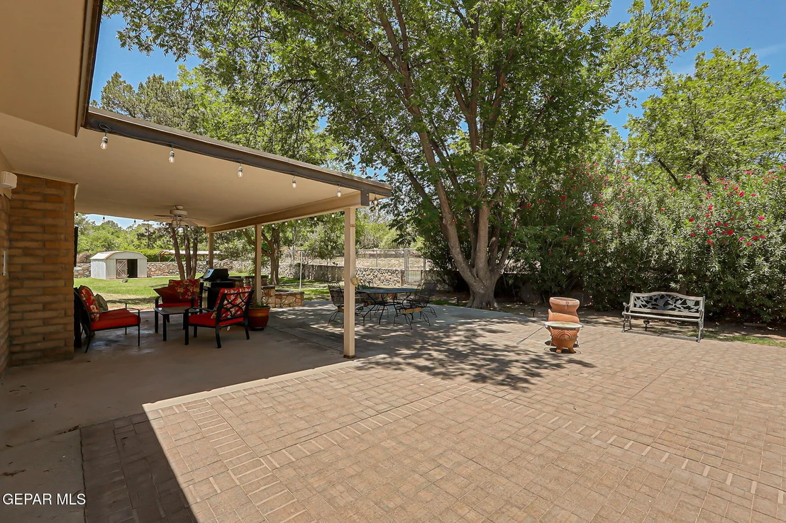Photo of 713 LIVE OAK Drive