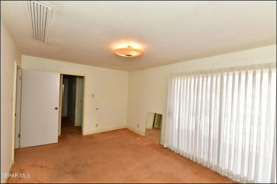 Photo of 9525 DESERT RIDGE Drive