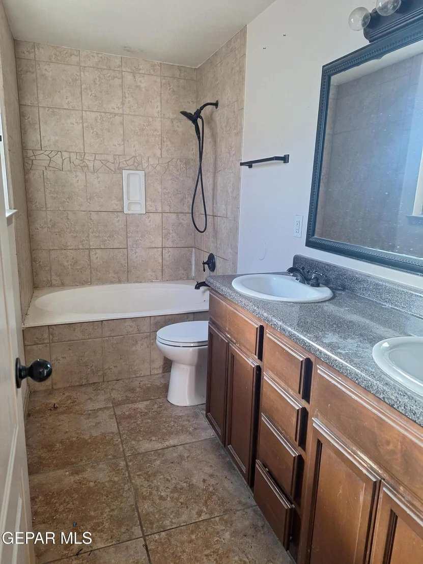 Photo of 14243 GIL REYES Drive