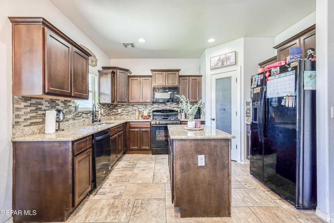 Photo of 7113 LONG MEADOW Drive