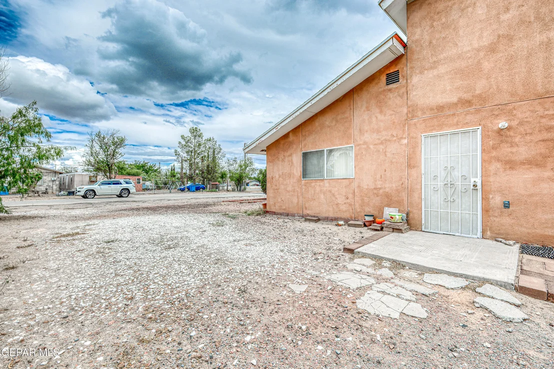 Photo of 11581 Valle Verde Road