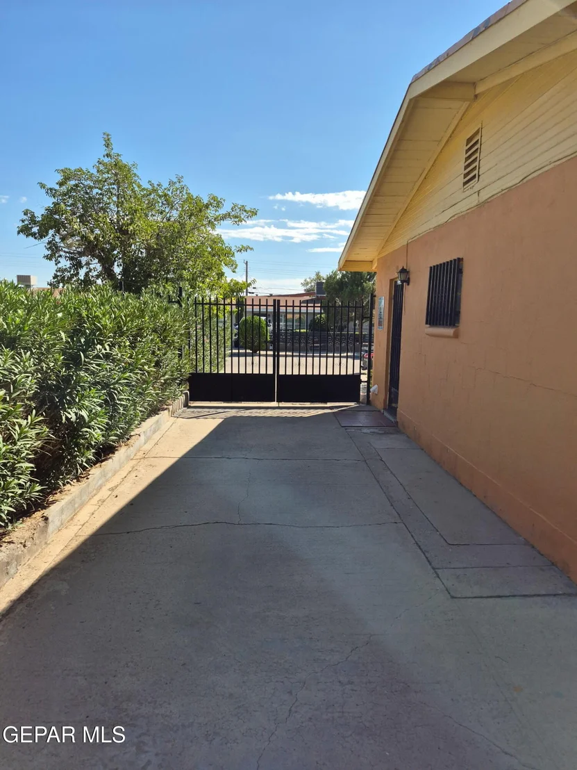 Photo of 7421 alpine Drive