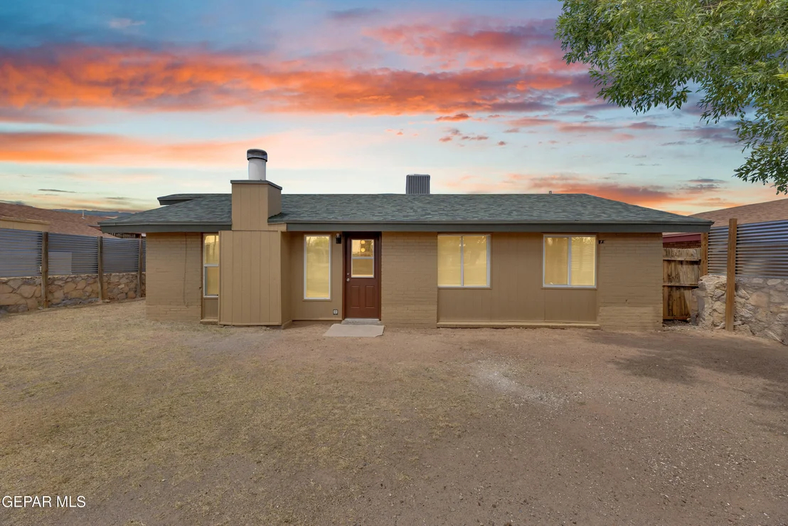 Photo of 9961 DESERT WILLOW Way