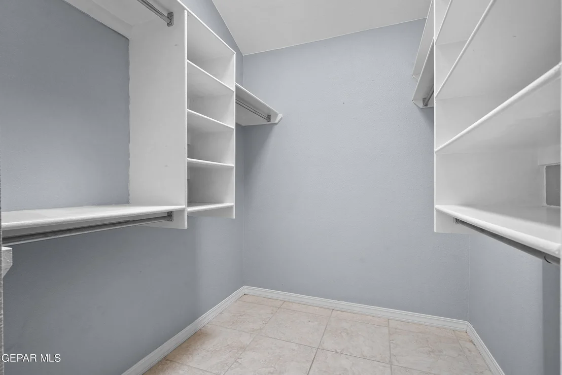 Photo of 6860 RIDGE TOP Drive
