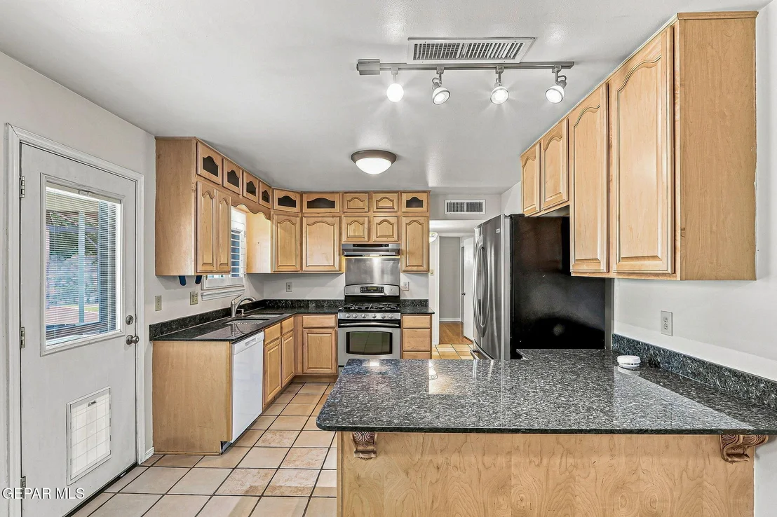 Photo of 436 DE LEON Drive