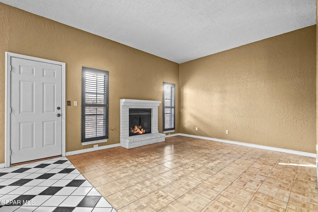 Photo of 334 Thunderbird Drive