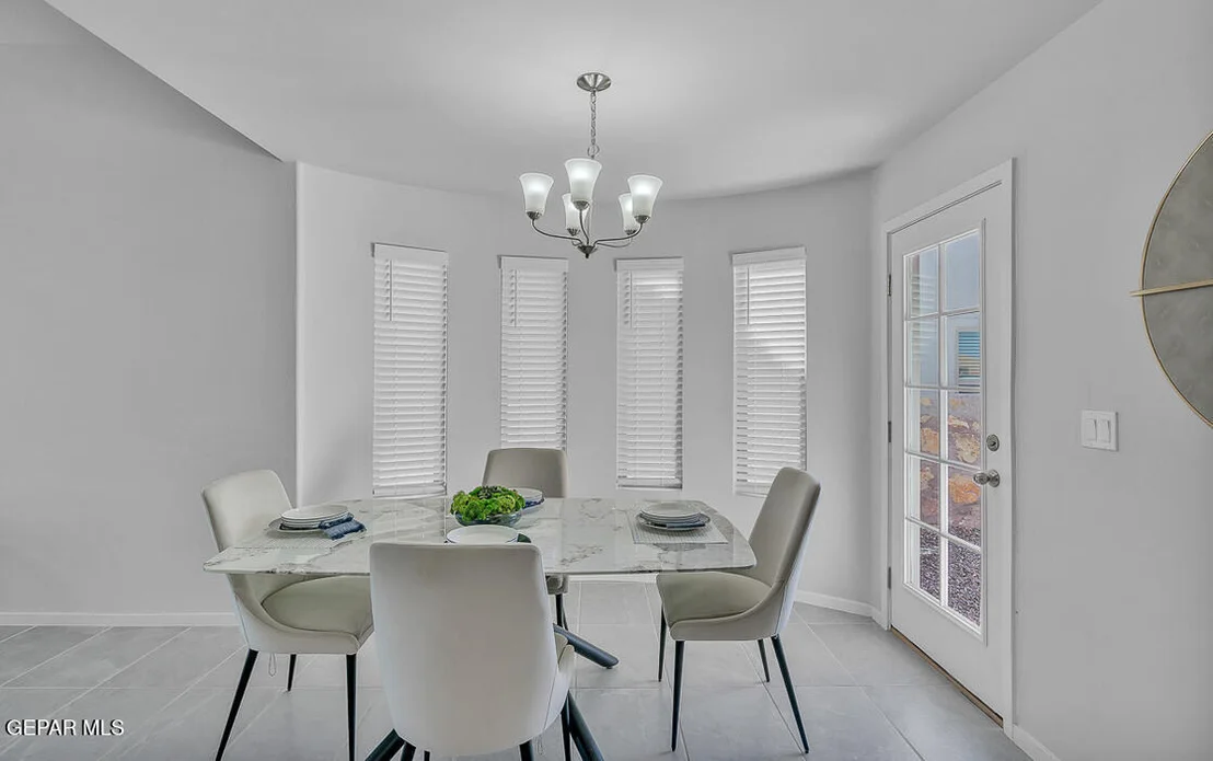Photo of 949 Sandhurst Place