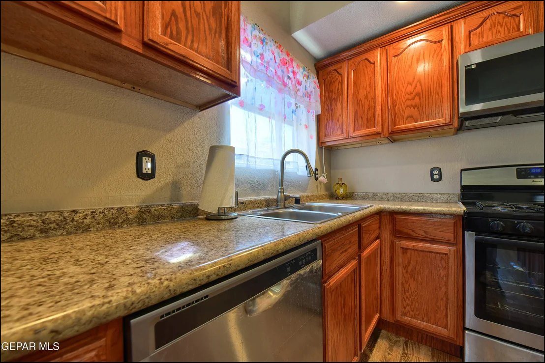 Photo of 11813 DEER GRASS Circle