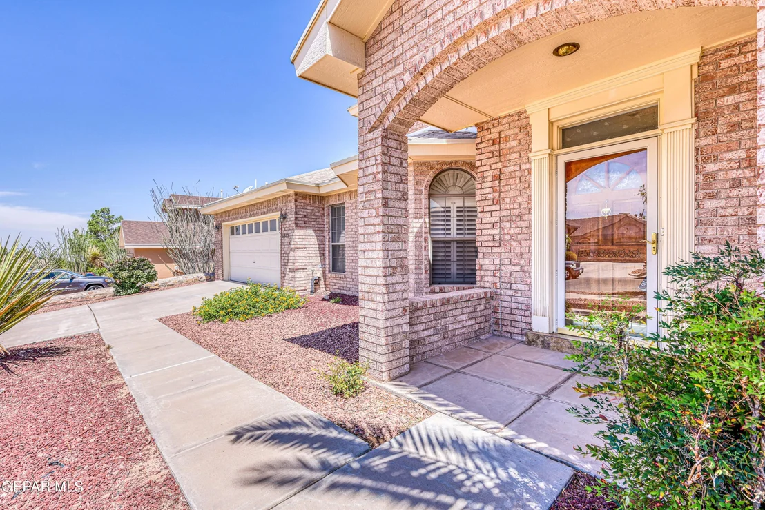 Photo of 6617 Isla del Rey Drive