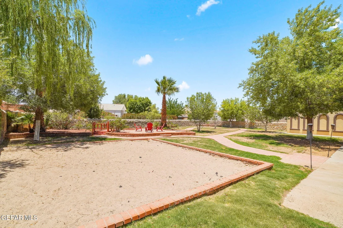 Photo of 605 MEADOW WILLOW Drive