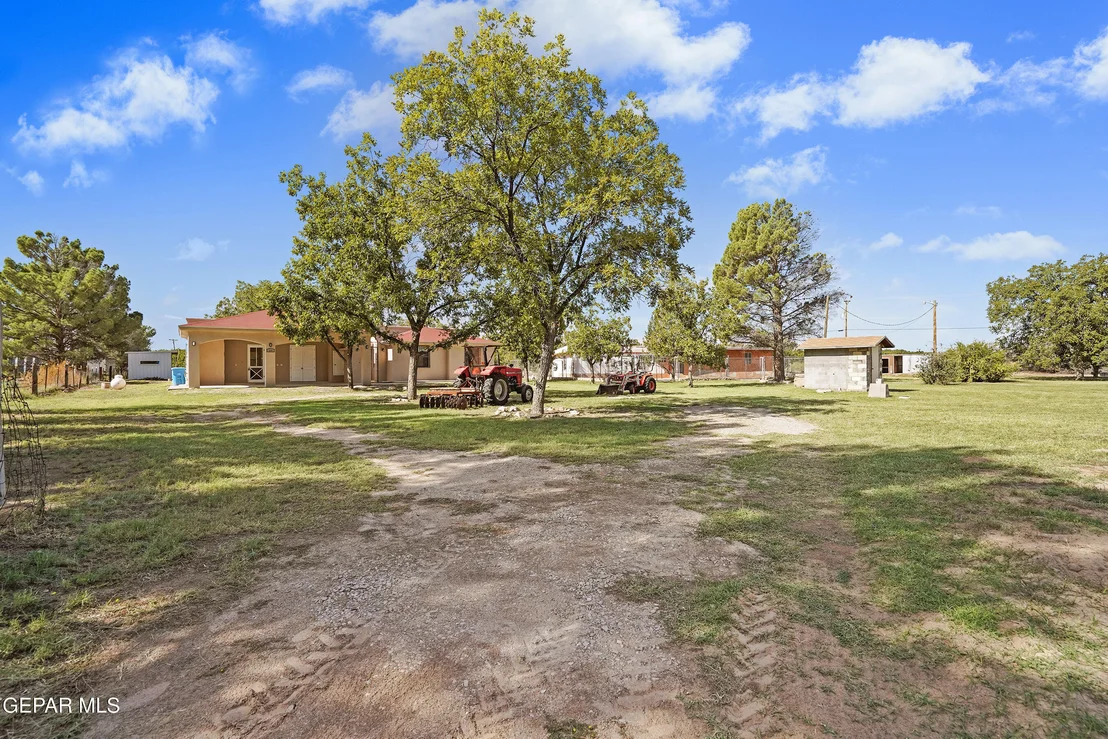 Photo of 300 RUFFIAN Way